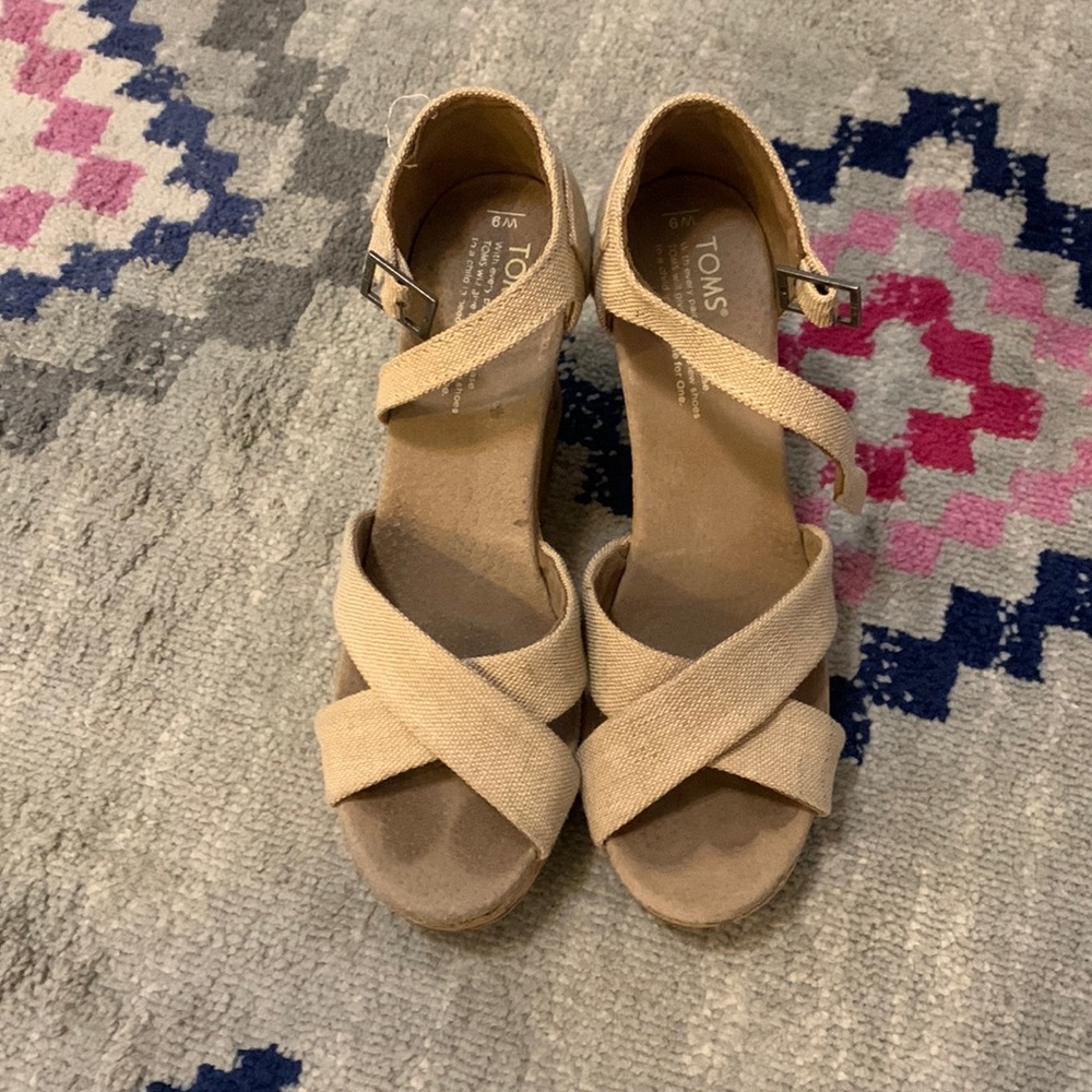 Toms Tan Platform Wedges